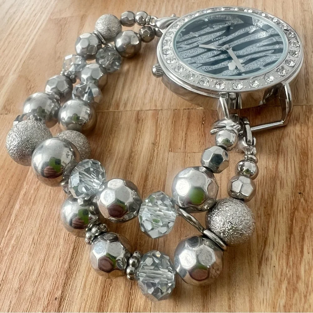 Unbranded ladies silver tone beaded bracelet watch NEW BATTERY